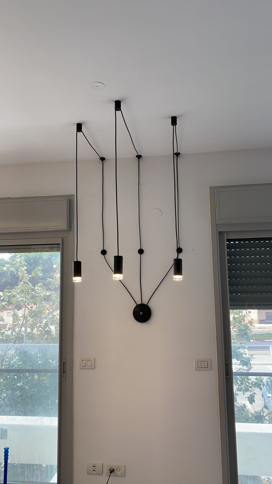 התקנת גופי תאורה