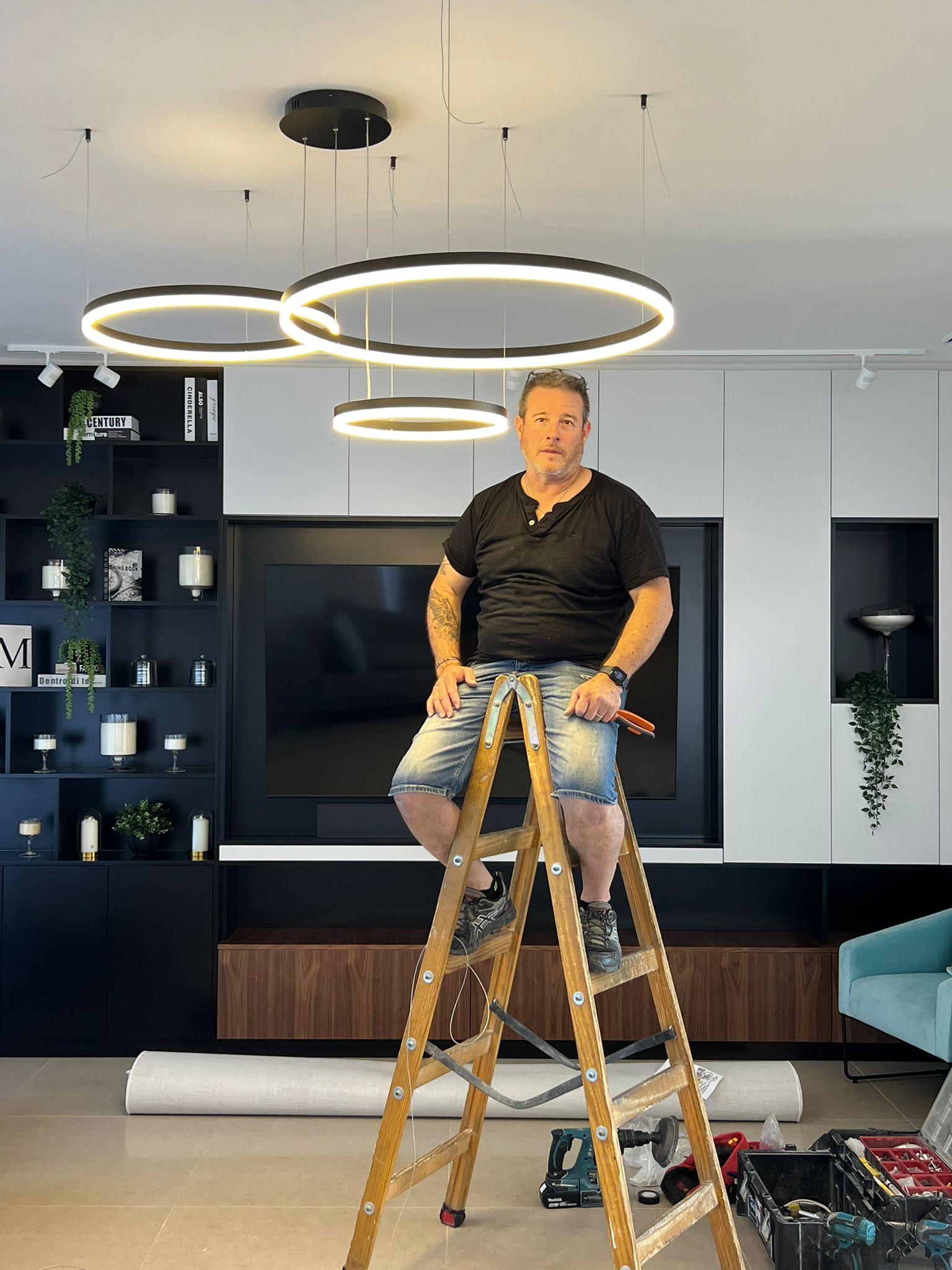 התקנת גופי תאורה