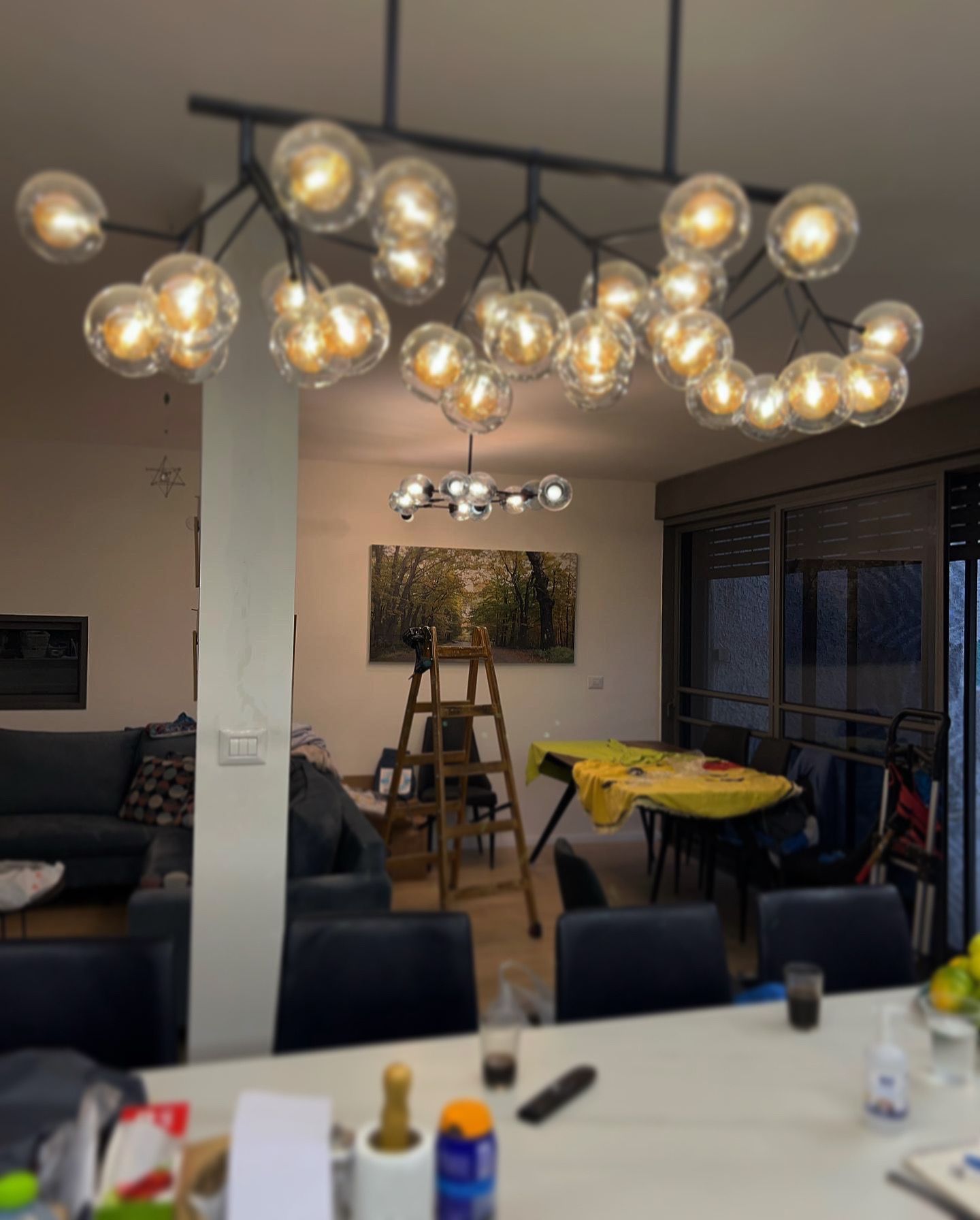 התקנת גופי תאורה