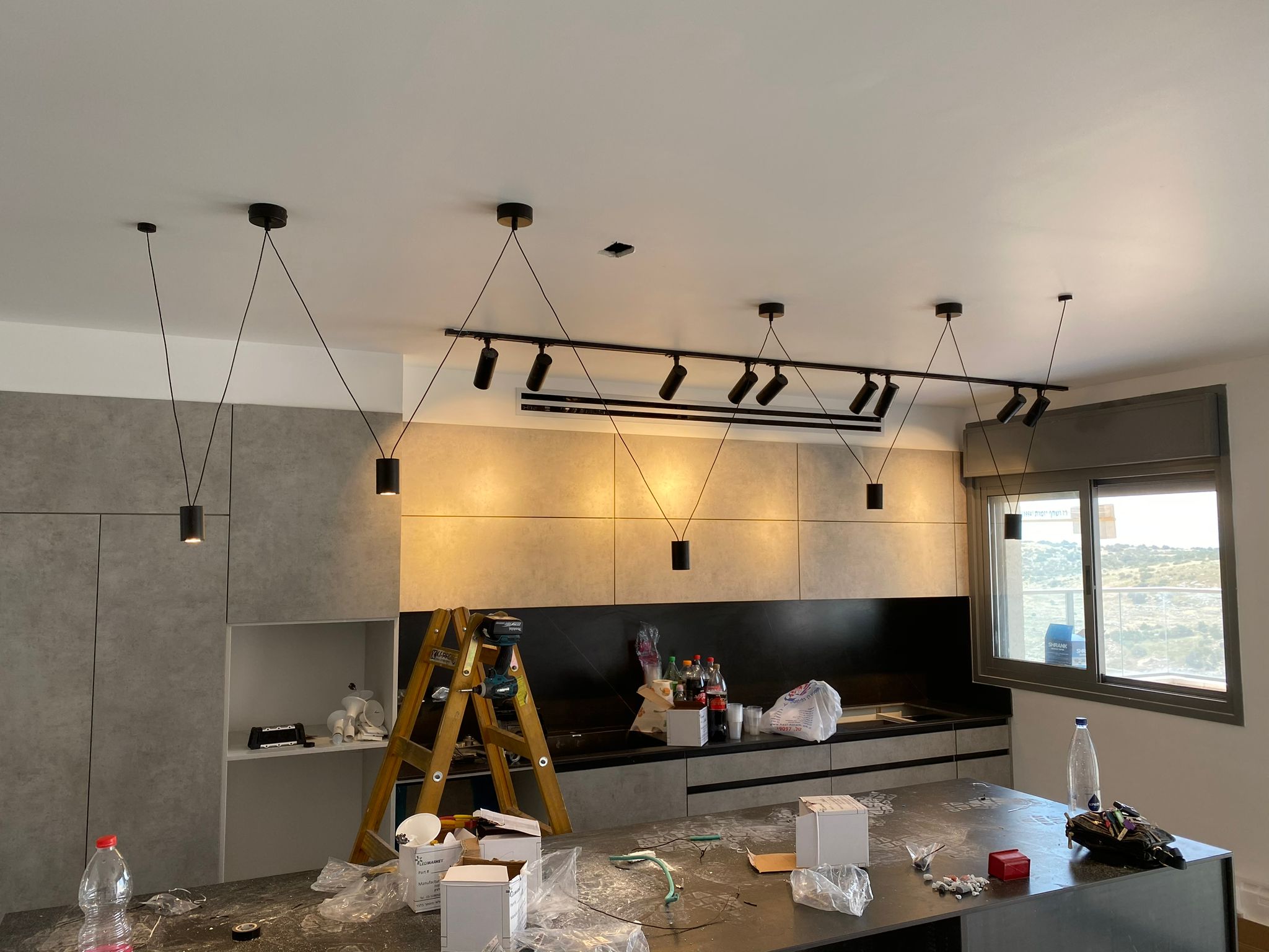 צילום מעבודה של חגי הרצל