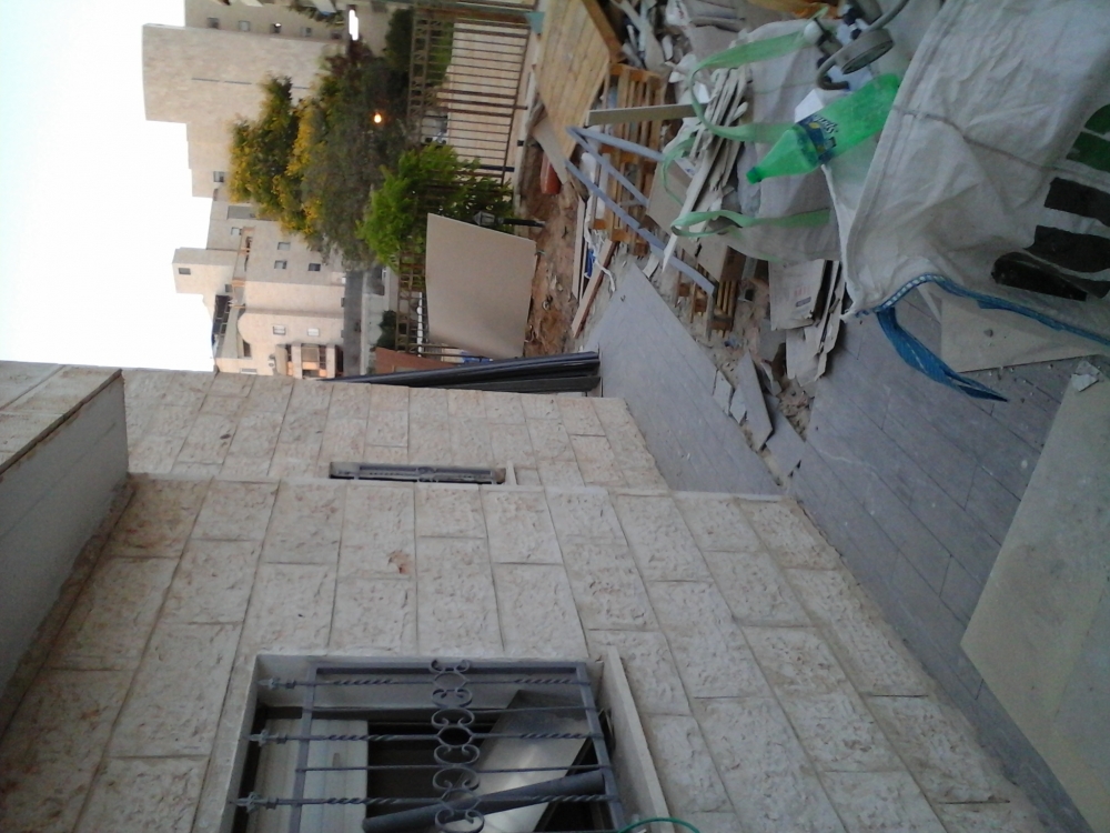 שיפוץ דירת גן לזוג צעיר