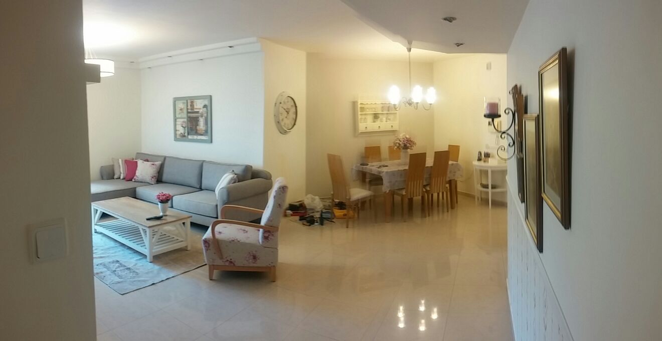 צילום מעבודה של עמית מנדלוביץ'