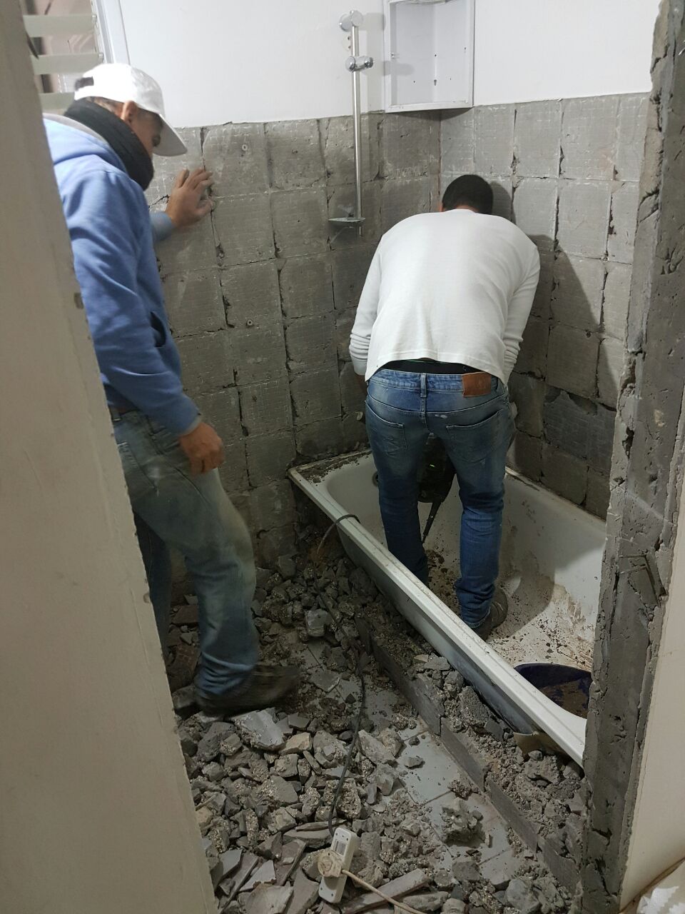 שיפוץ מקלחת ושרותים קומפלט