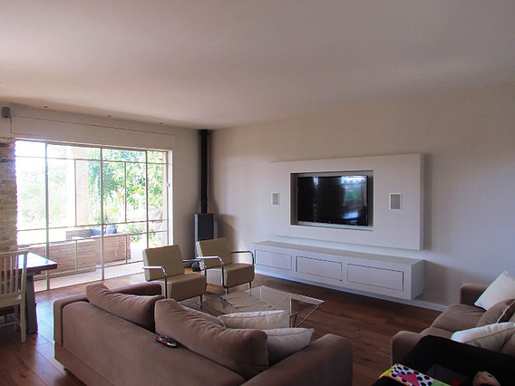 שיפוץ וילה במושב עין ורד